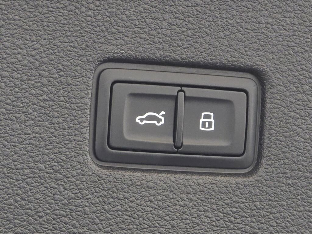 Certified 2025 Audi Q8 Premium Plus w/ Premium Plus Package image 23