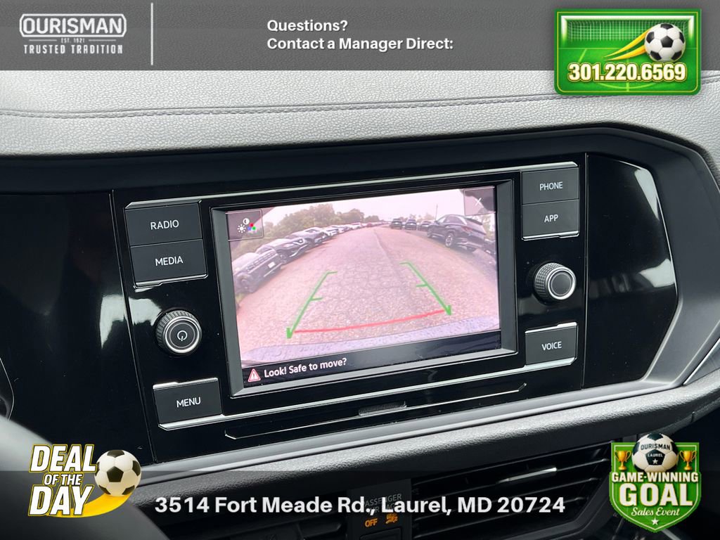 Used 2024 Volkswagen Jetta SE FWD image 17