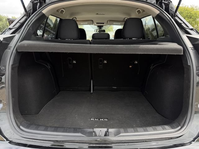 Used 2022 Nissan Kicks S FWD image 22