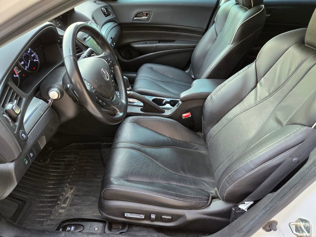 Used 2020 Acura ILX w/ Premium Package image 6