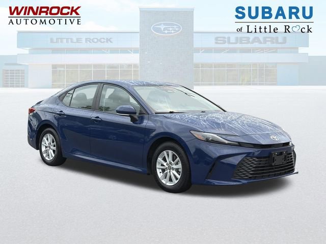 Used 2025 Toyota Camry LE image 1