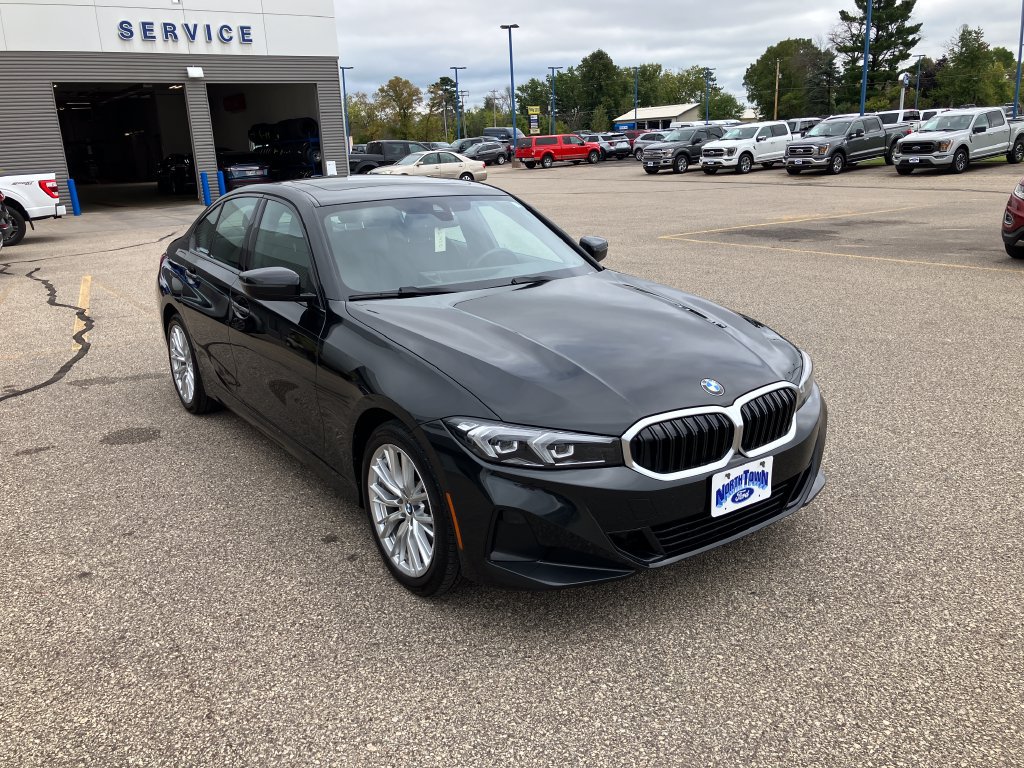 Used 2023 BMW 330i xDrive Sedan w/ Driving Assistance Package AWD/4WD image 5