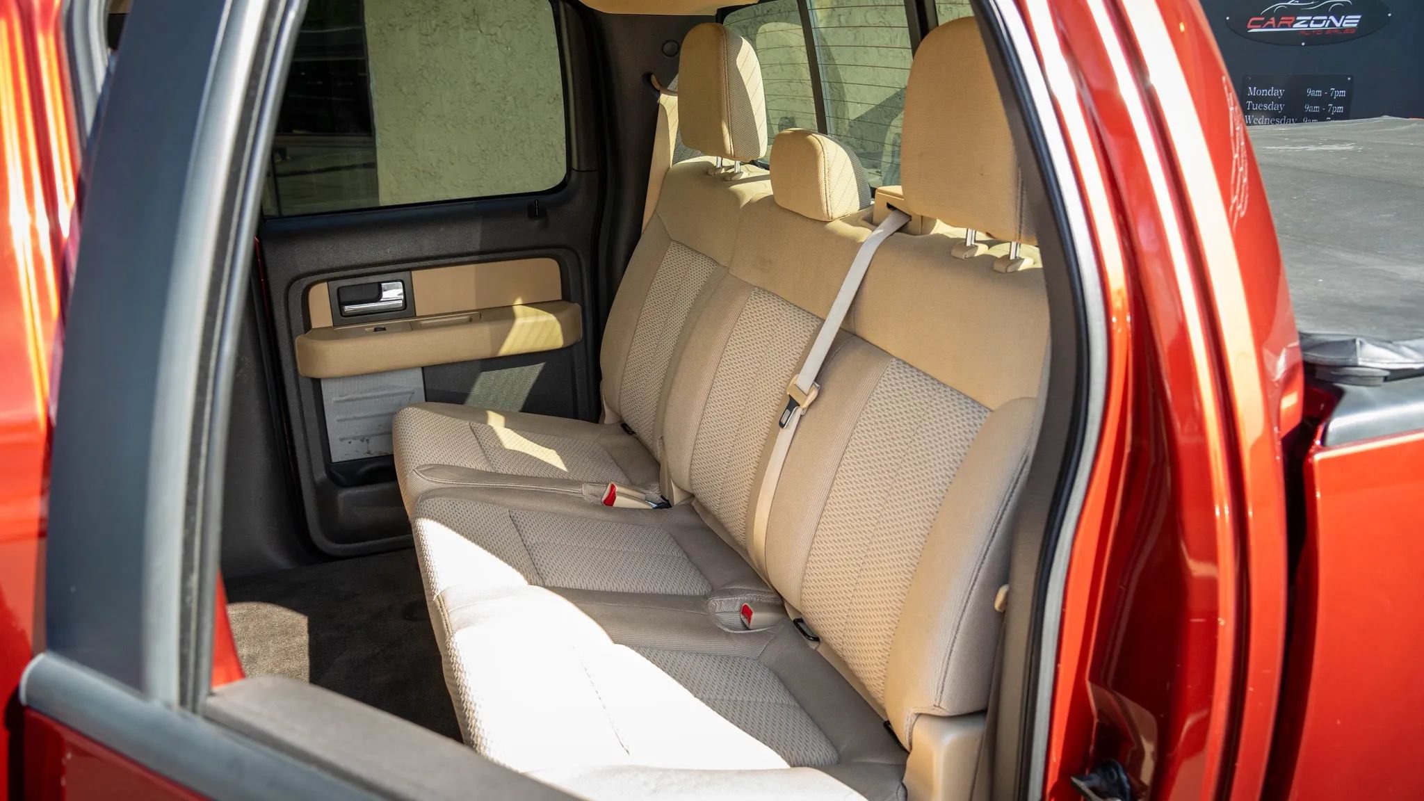 Used 2014 Ford F150 XLT w/ XLT Convenience Package AWD/4WD image 4