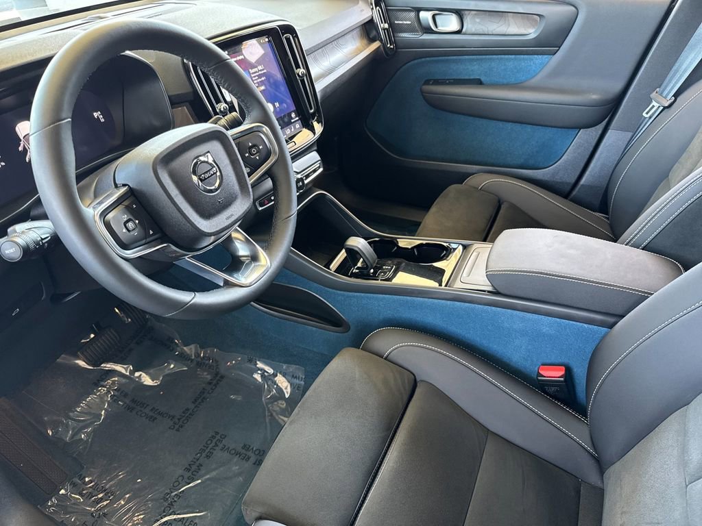 Certified 2023 Volvo C40 P8 Recharge Ultimate image 9