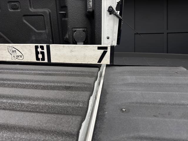 Used 2022 GMC Sierra 2500 AT4 w/ AT4 Premium Plus Package AWD/4WD image 16