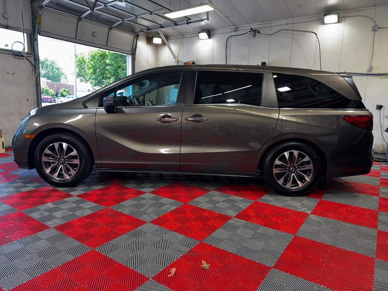 Used 2021 Honda Odyssey EX-L image 4
