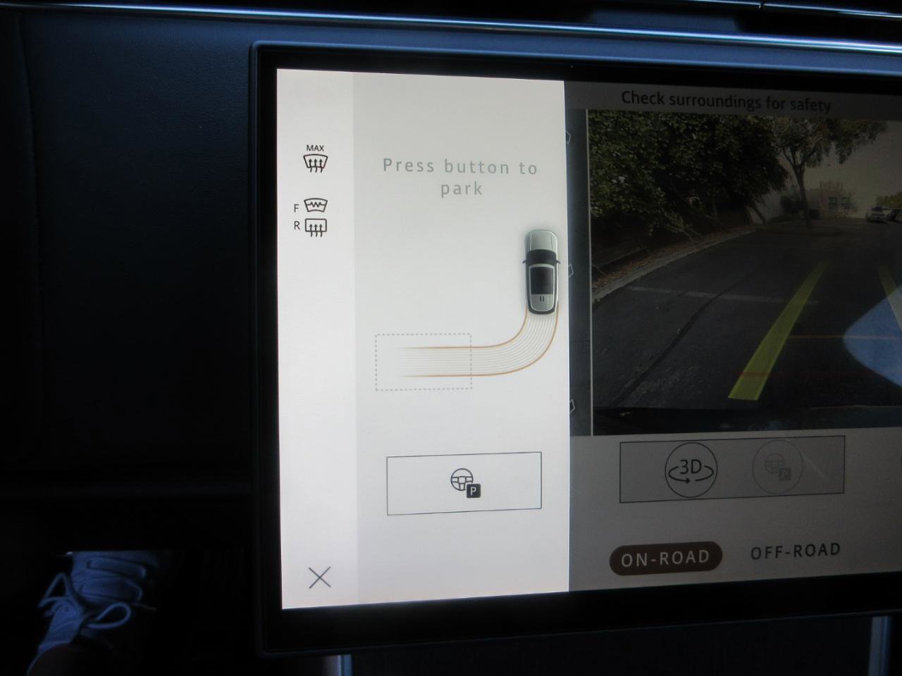 Used 2025 Land Rover Range Rover SE AWD/4WD image 76