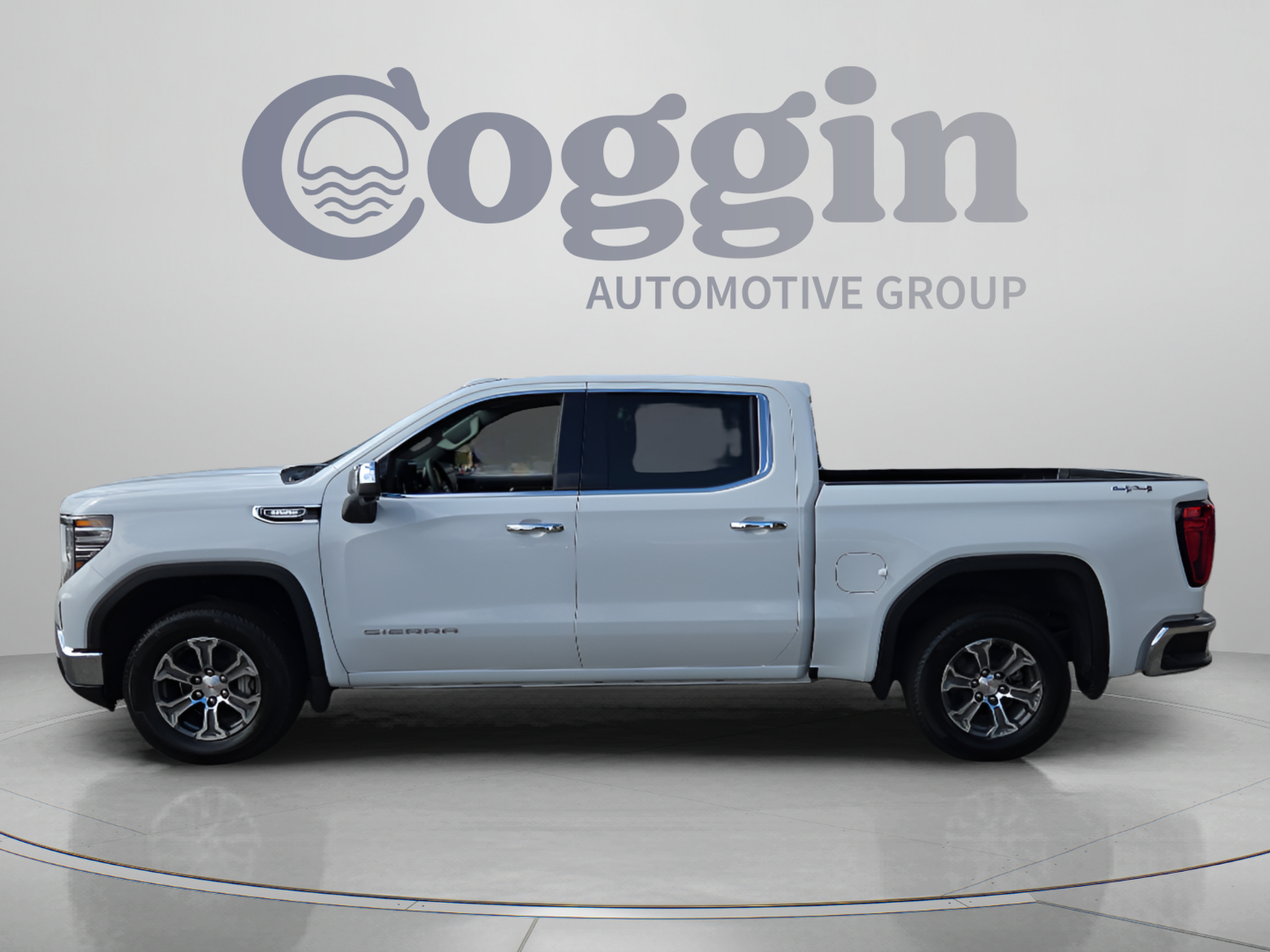 New 2026 GMC Sierra 1500 SLT AWD/4WD image 2