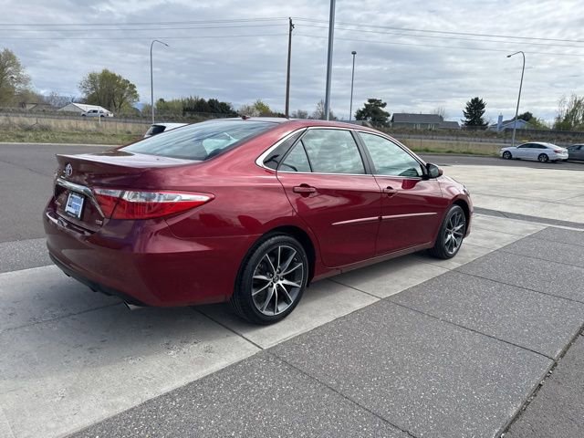 Used 2017 Toyota Camry XSE w/ Moonroof Package image 5