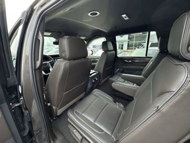 Used 2021 GMC Yukon Denali w/ LPO, Illumination Package AWD/4WD image 21