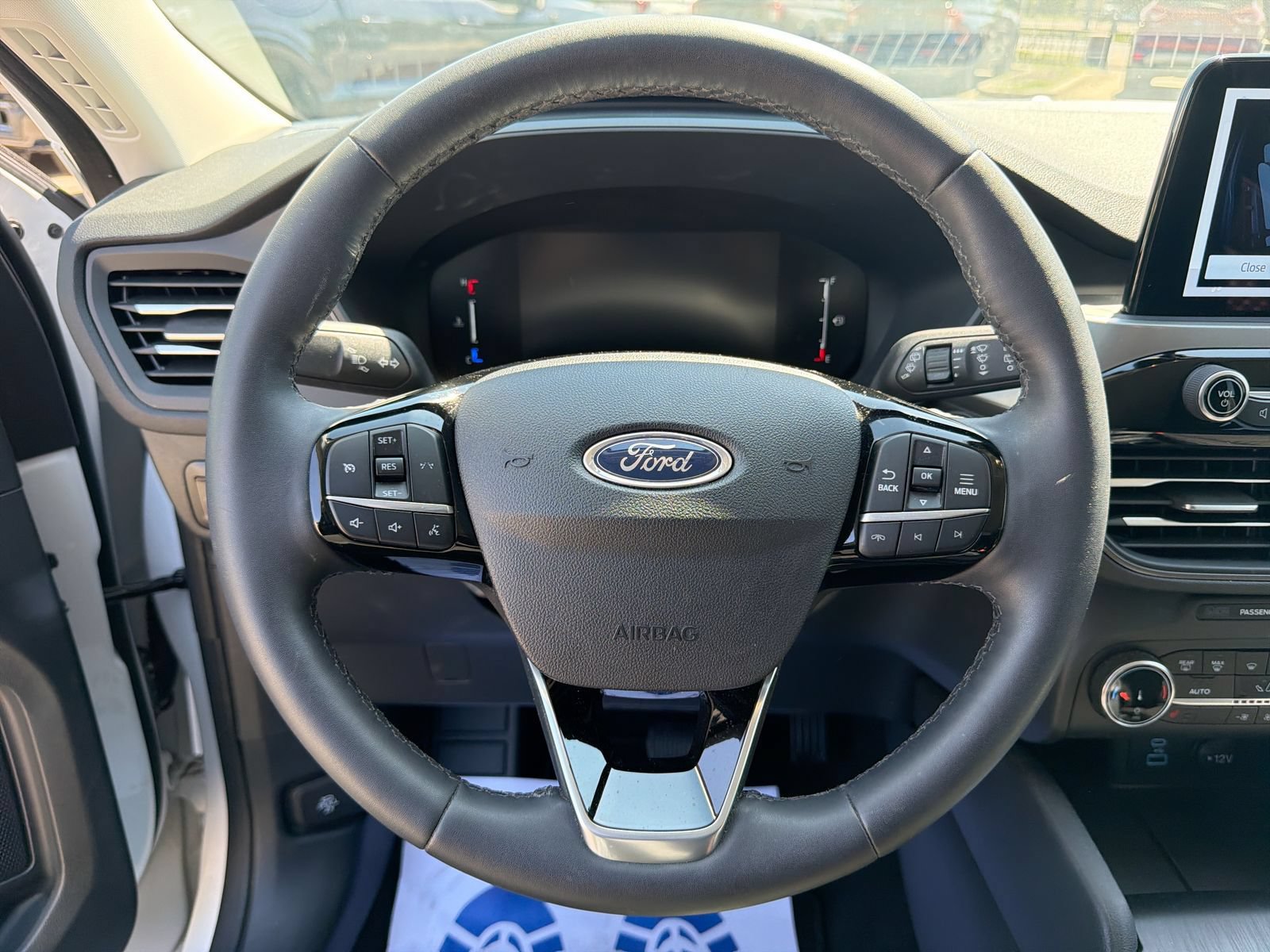 Used 2023 Ford Escape Active AWD/4WD image 28