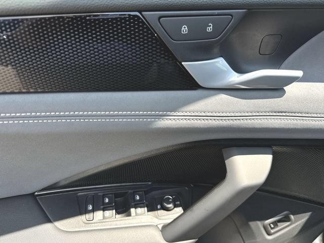 New 2026 Volkswagen Tiguan SE R-Line FWD image 23