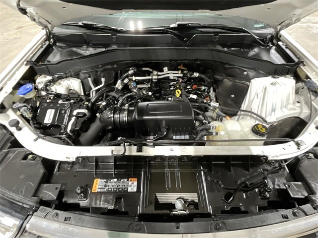 Used 2022 Ford Explorer XLT w/ Equipment Group 202A image 21
