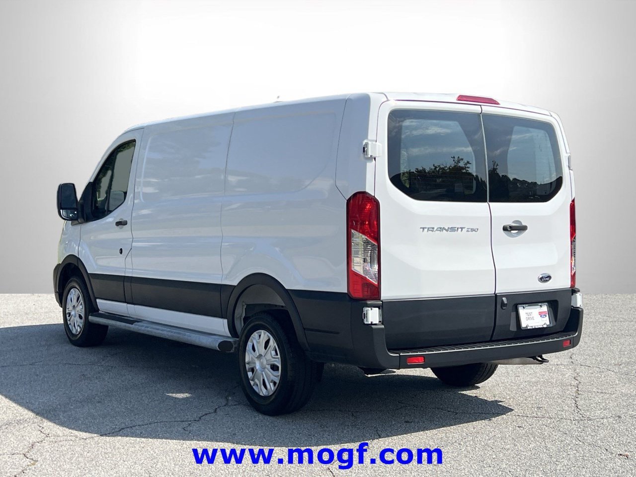 Used 2025 Ford Transit 250 Low Roof w/ Exterior Upgrade Package RWD image 2
