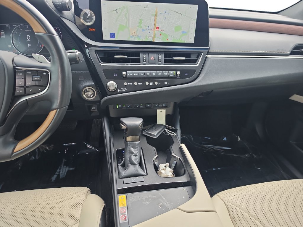 Used 2025 Lexus ES 350 Ultra Luxury w/ Accessory Package (Z1) FWD image 12