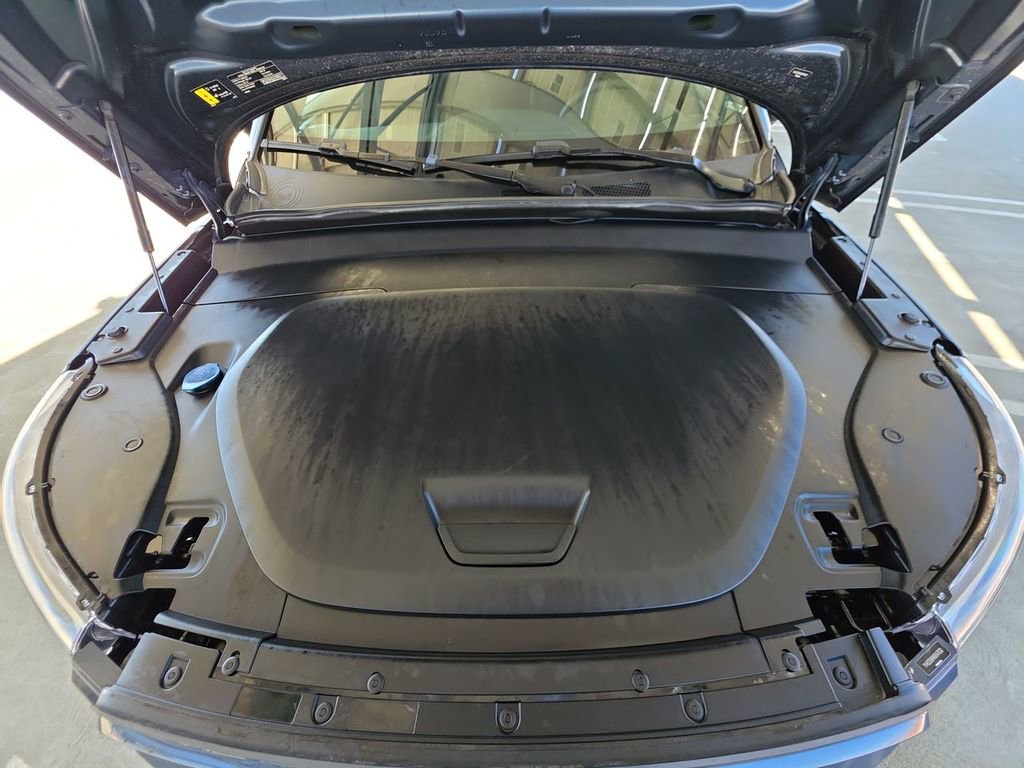 Used 2022 Volvo XC40 P8 Recharge Plus image 30