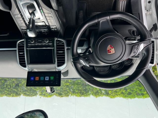 Used 2014 Porsche Cayenne Diesel AWD/4WD image 10