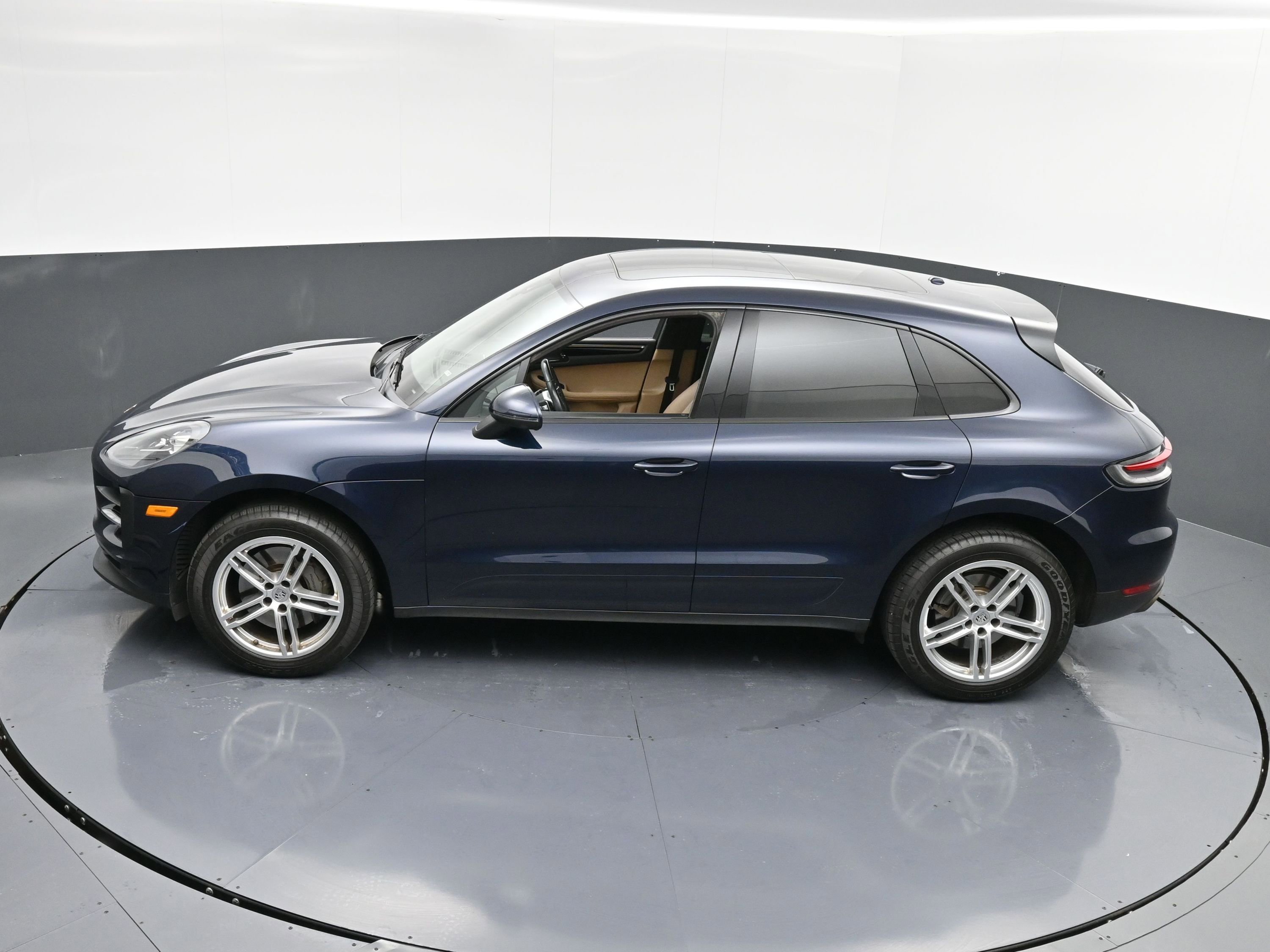 Used 2021 Porsche Macan S image 34