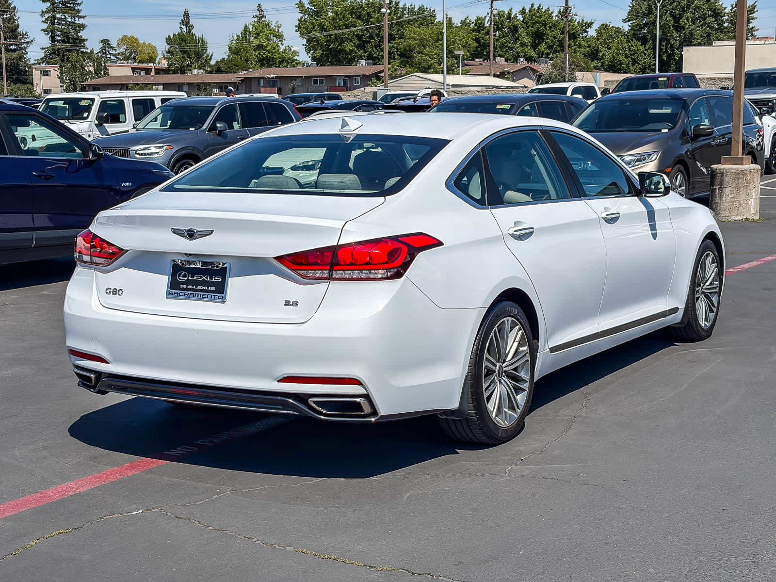 Used 2018 Genesis G80 3.8 RWD image 4