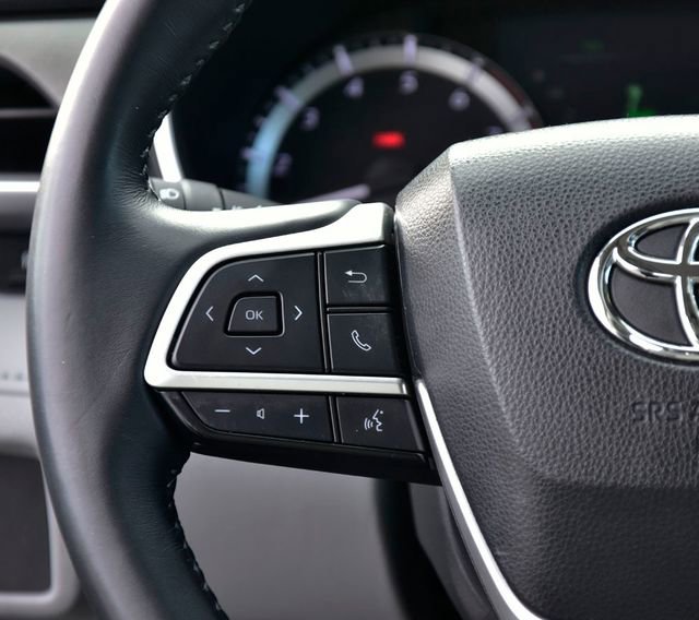 Certified 2024 Toyota Highlander XLE image 23