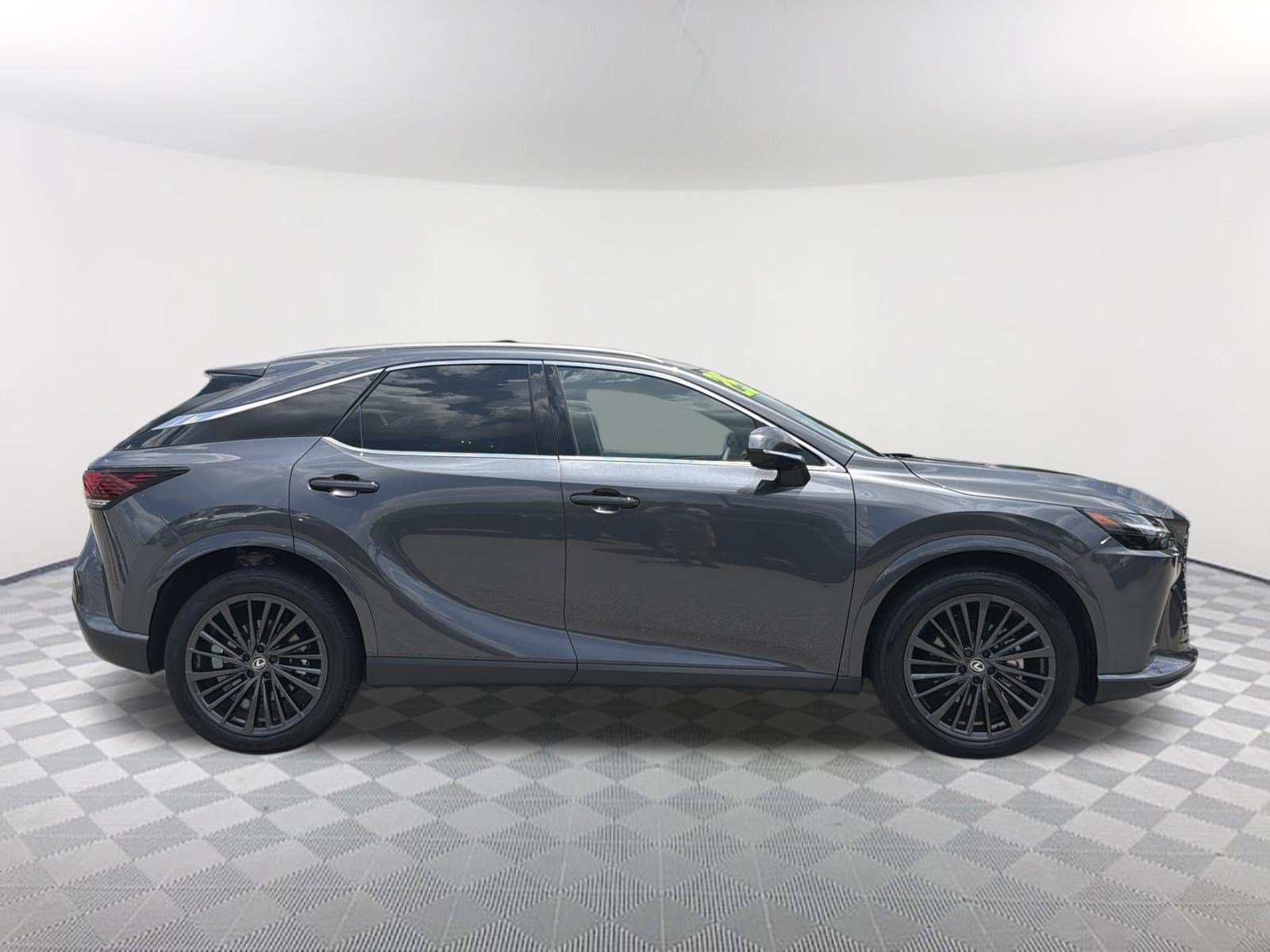 Used 2025 Lexus RX 350h w/ Convenience Package AWD/4WD image 17