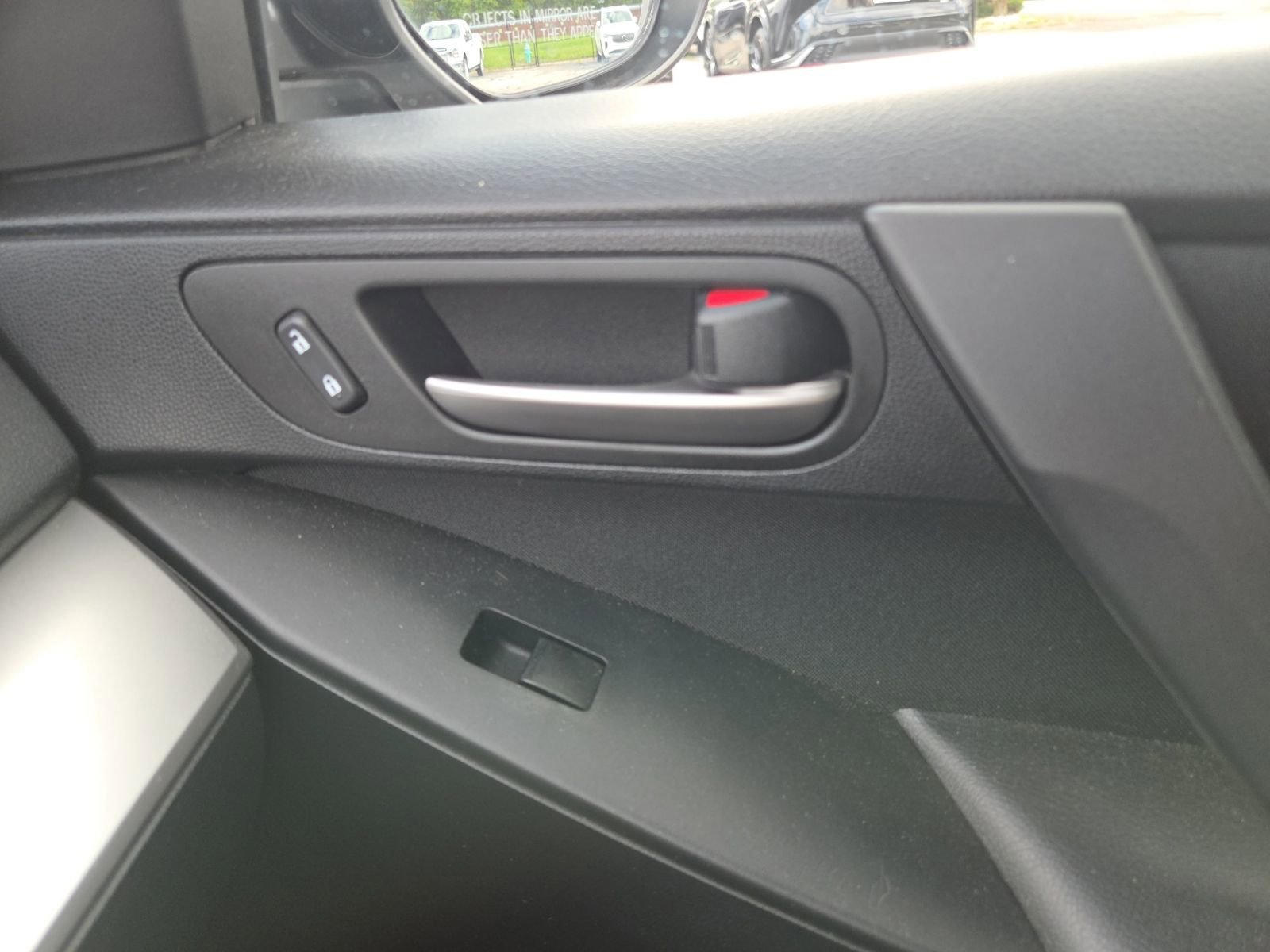 Used 2012 MAZDA MAZDA3 i Sport FWD image 20