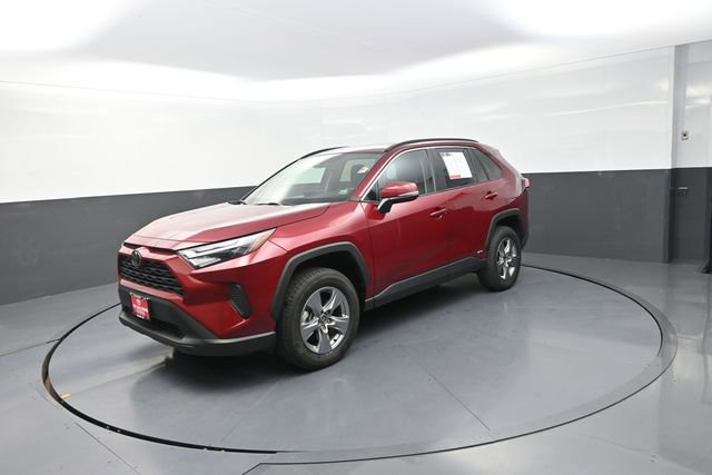 Used 2025 Toyota RAV4 XLE AWD/4WD image 34