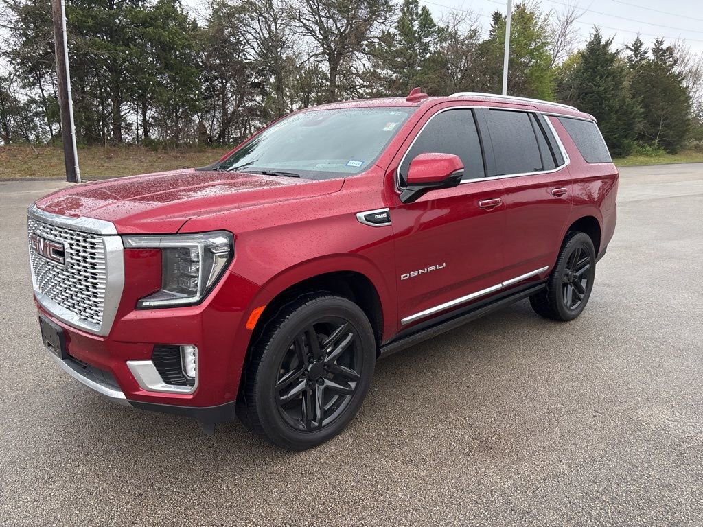 Used 2024 GMC Yukon Denali w/ Advanced Technology Package image 3