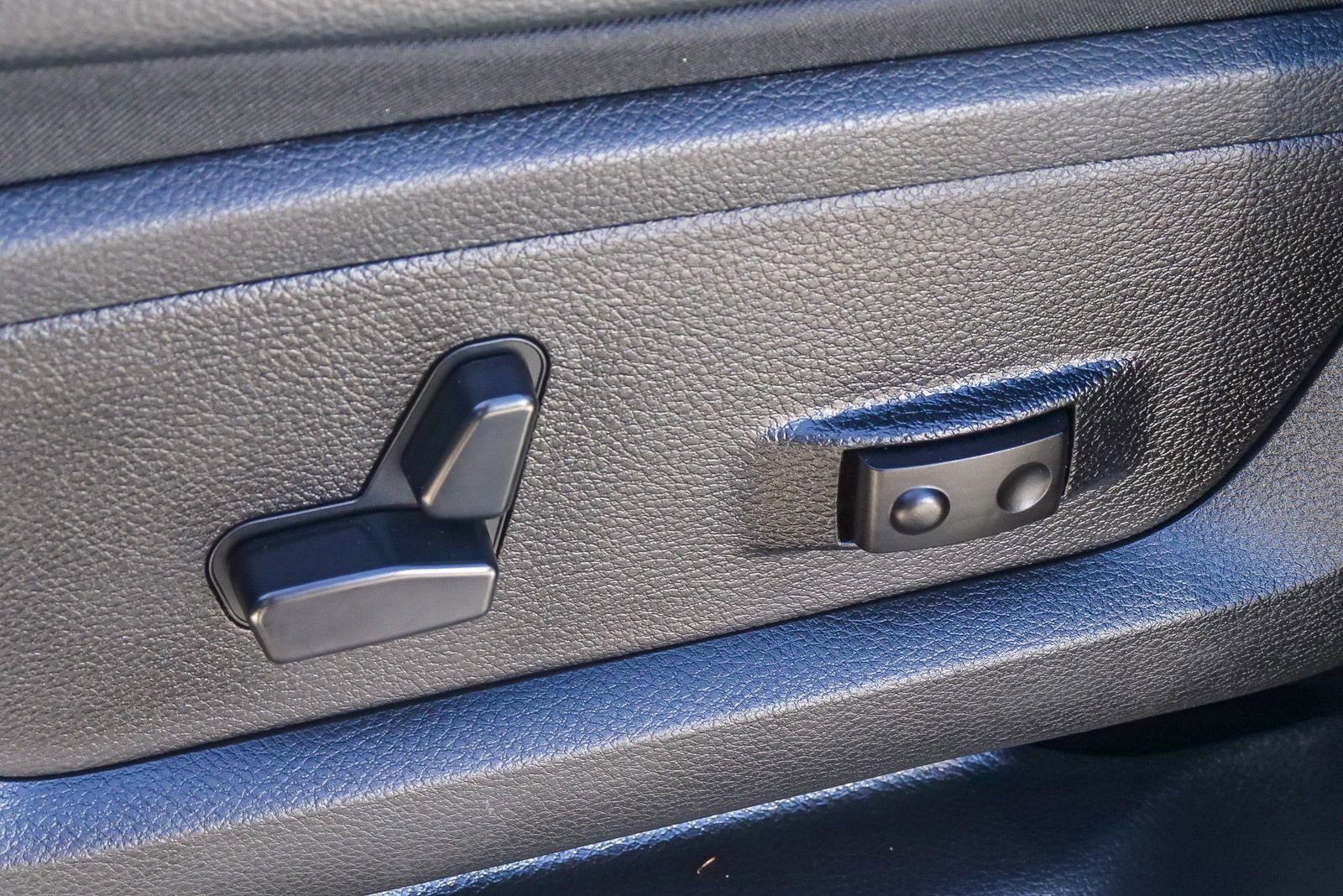 Used 2024 RAM 2500 Laramie w/ Safety Group image 20