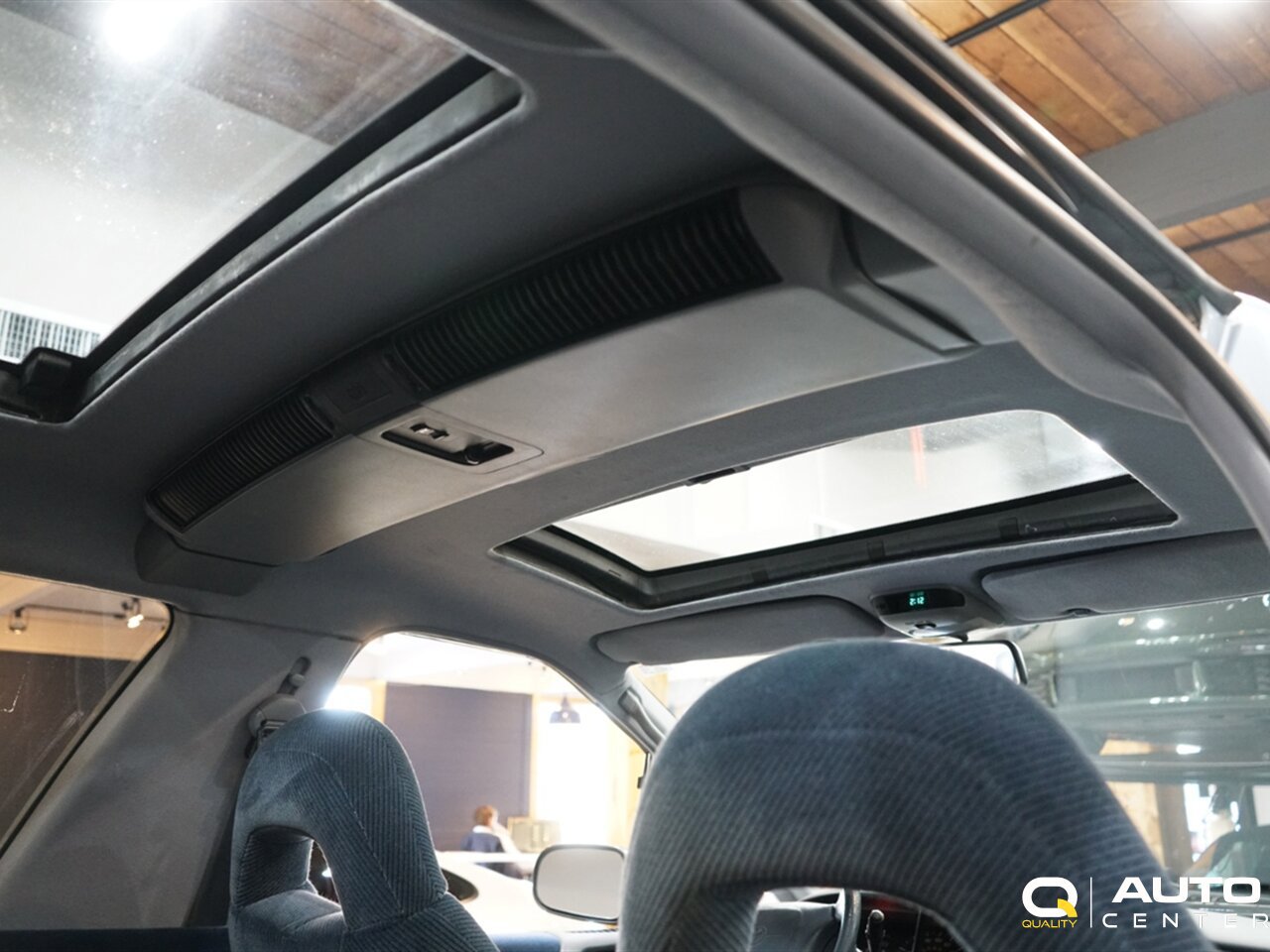 Used 1992 Toyota Previa LE RWD image 19