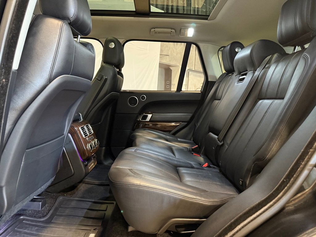 Used 2017 Land Rover Range Rover Supercharged image 18