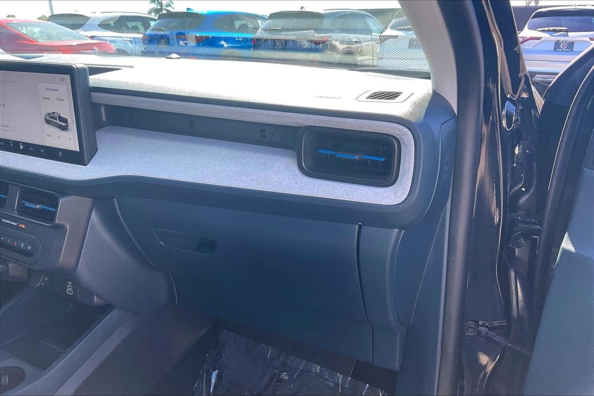 Used 2026 Ford Maverick XLT w/ Equipment Group 301A AWD/4WD image 13