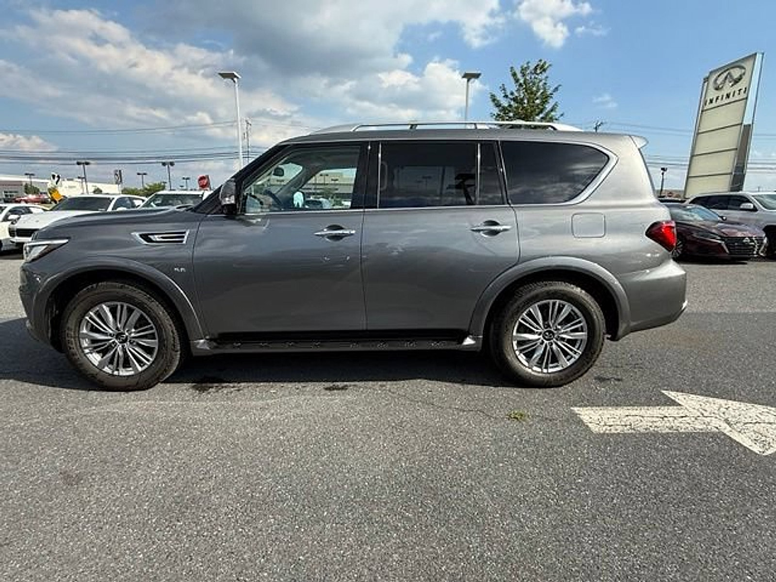Used 2019 INFINITI QX80 Luxe w/ Proassist Package AWD/4WD image 7