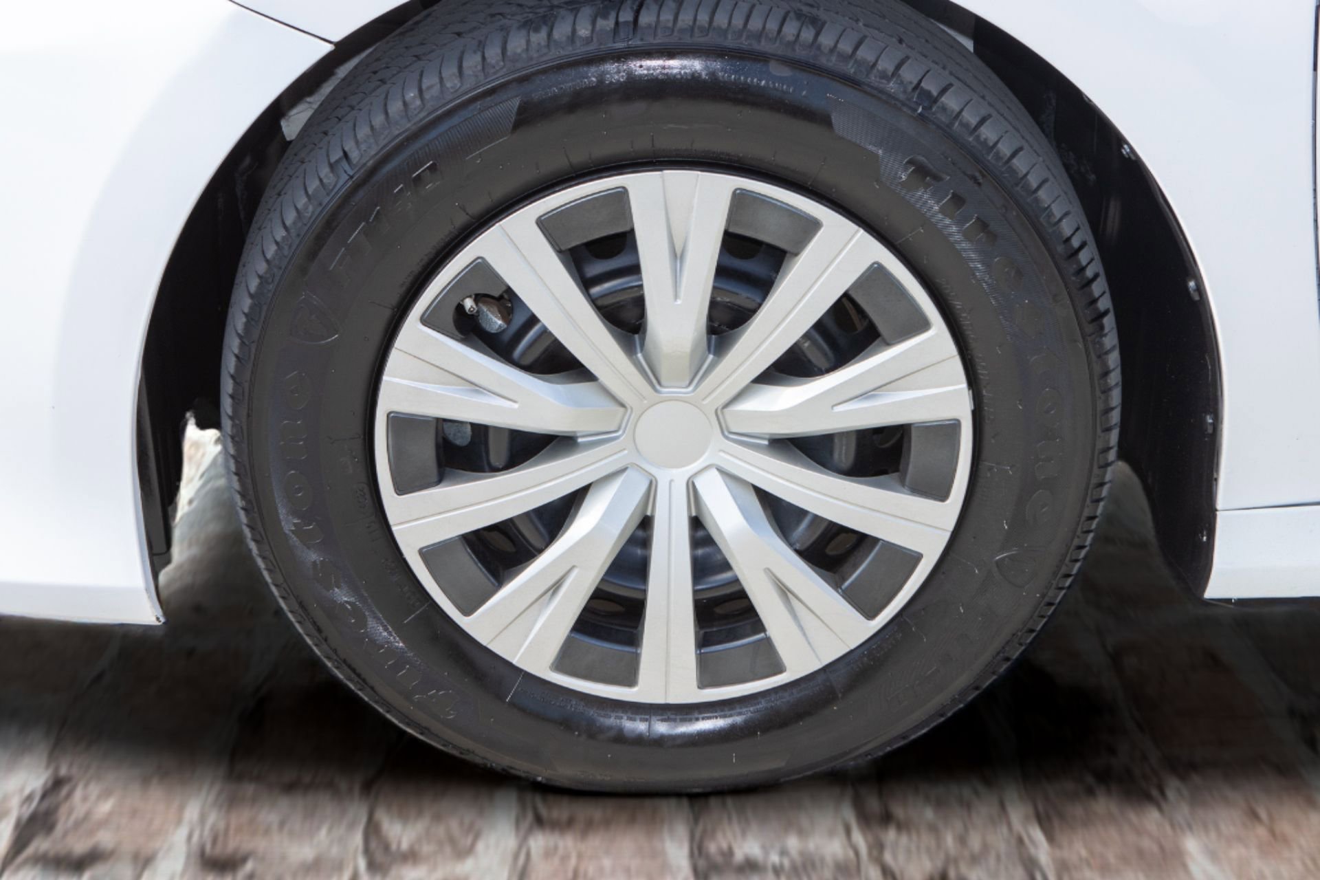 Used 2023 Toyota Camry LE image 33