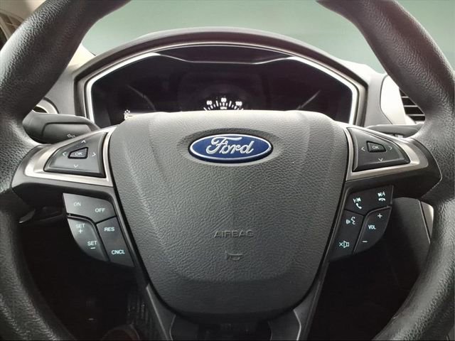 Used 2017 Ford Fusion SE w/ Fusion SE Technology Package image 27