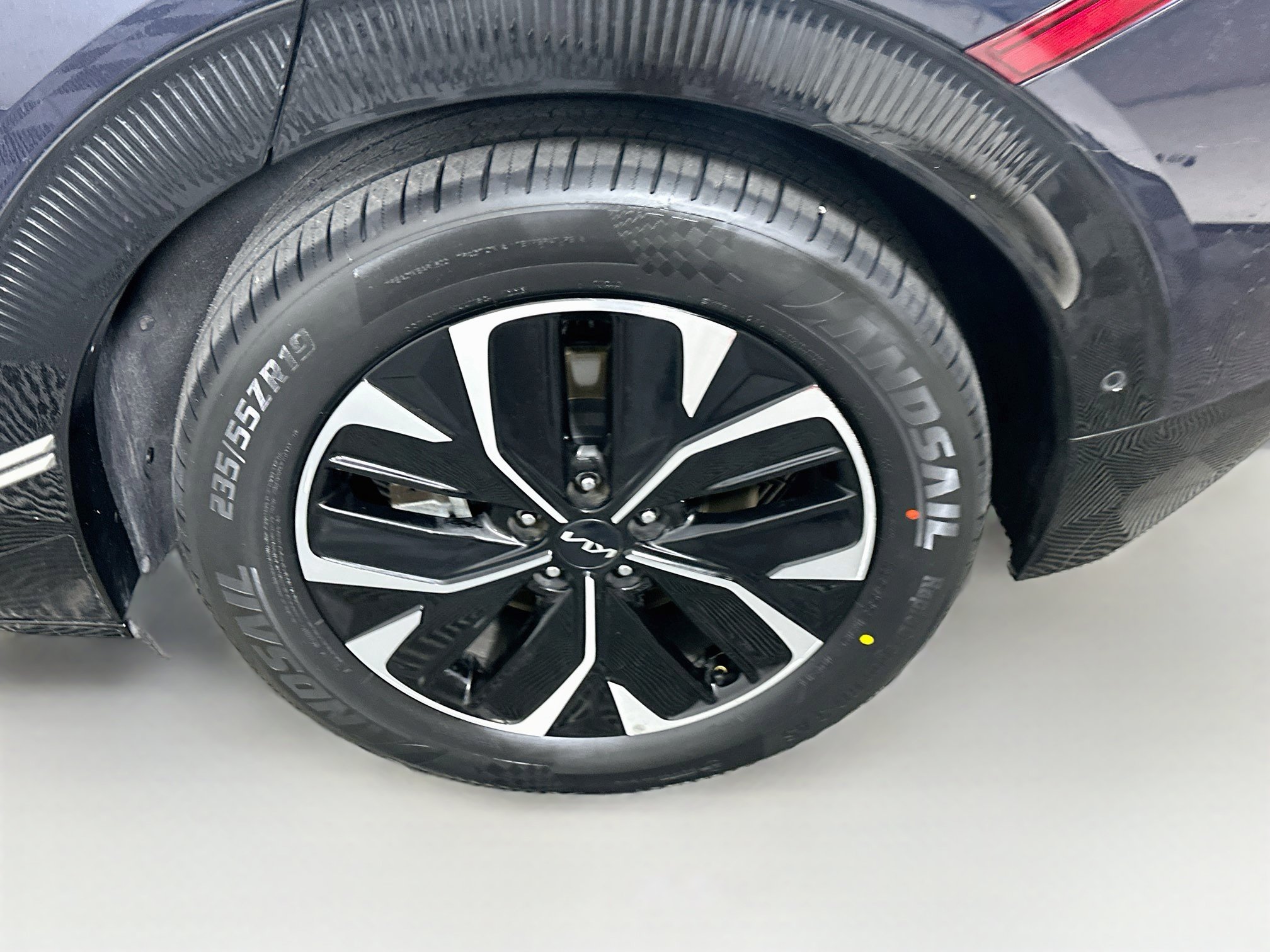 Used 2023 Kia EV6 Wind w/ Wind Technology Package RWD image 11