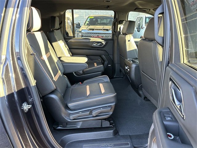 Used 2024 GMC Yukon XL AT4 w/ Technology Package image 26