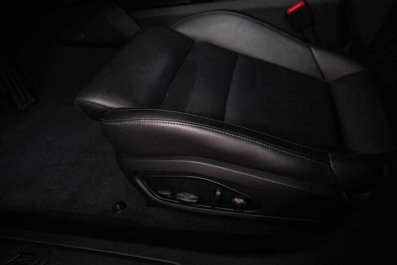Certified 2024 Porsche Taycan RWD image 13