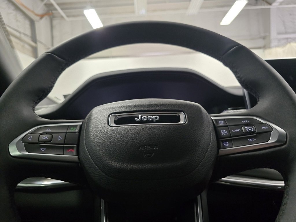 Used 2024 Jeep Compass Limited image 26