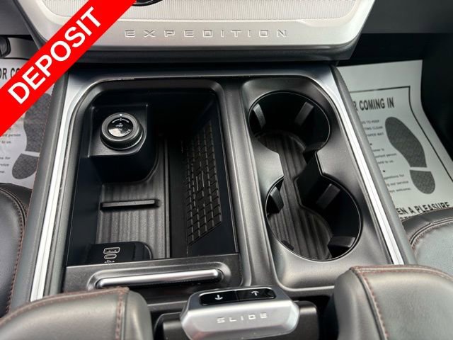 Used 2025 Ford Expedition Active image 34