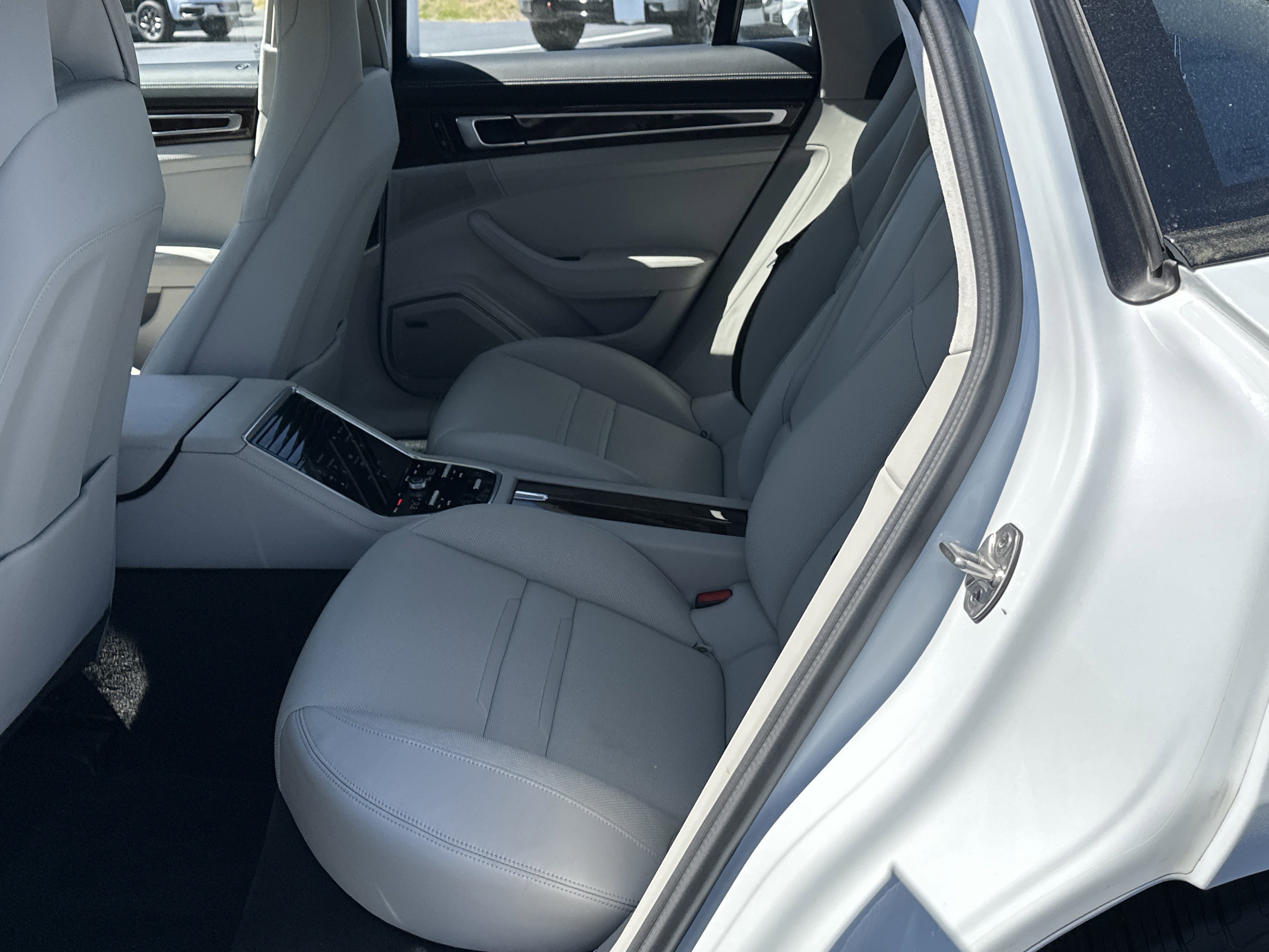 Used 2021 Porsche Panamera GTS image 16