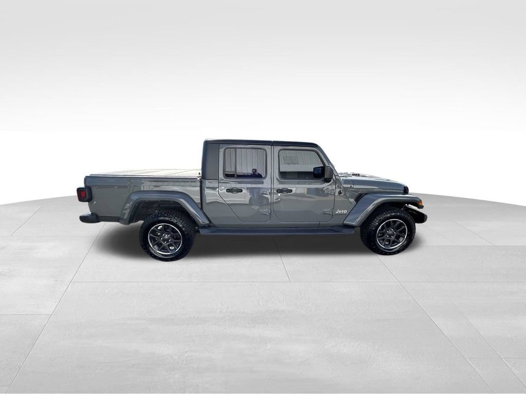 Used 2023 Jeep Gladiator Overland w/ Popular Equipment Package image 3