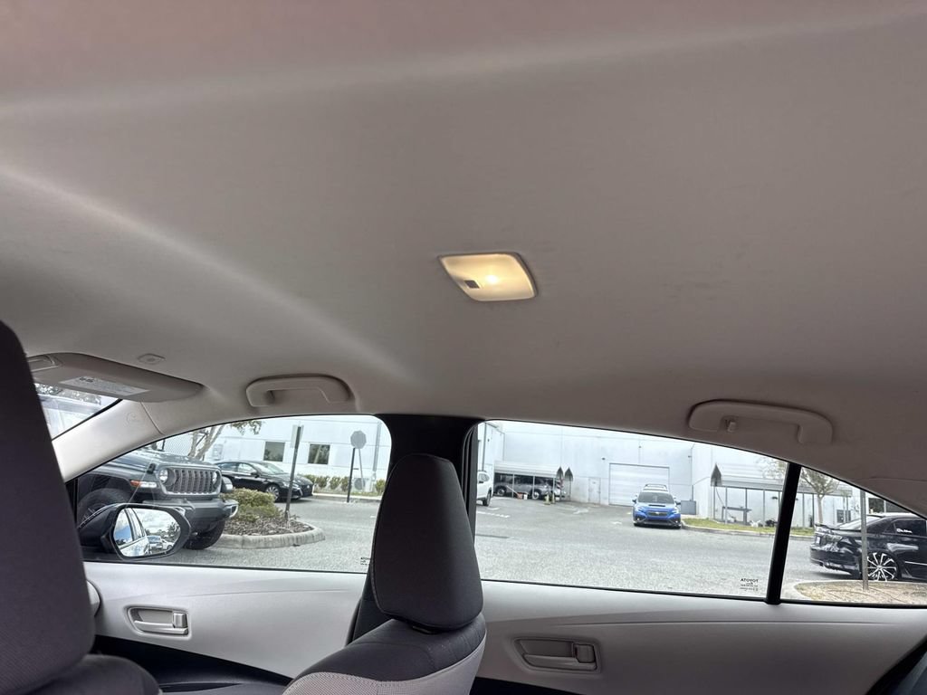 Used 2025 Toyota Corolla LE FWD image 16