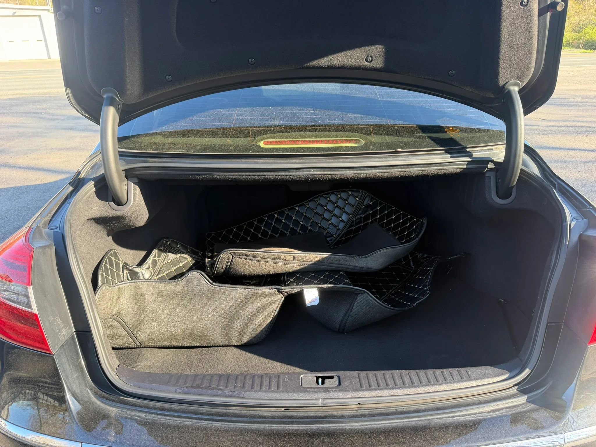 Used 2012 Hyundai Genesis 3.8 w/ Premium Pkg image 14