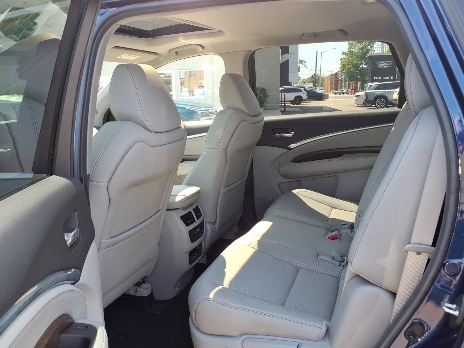 Used 2020 Acura MDX SH-AWD w/ Technology Package image 16