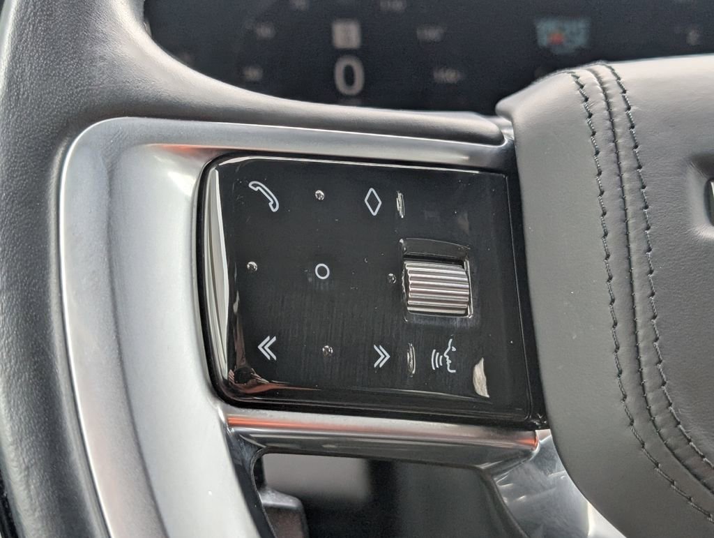 Used 2023 Land Rover Range Rover SE image 24