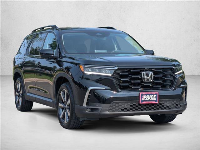 Used 2025 Honda Pilot Elite image 3