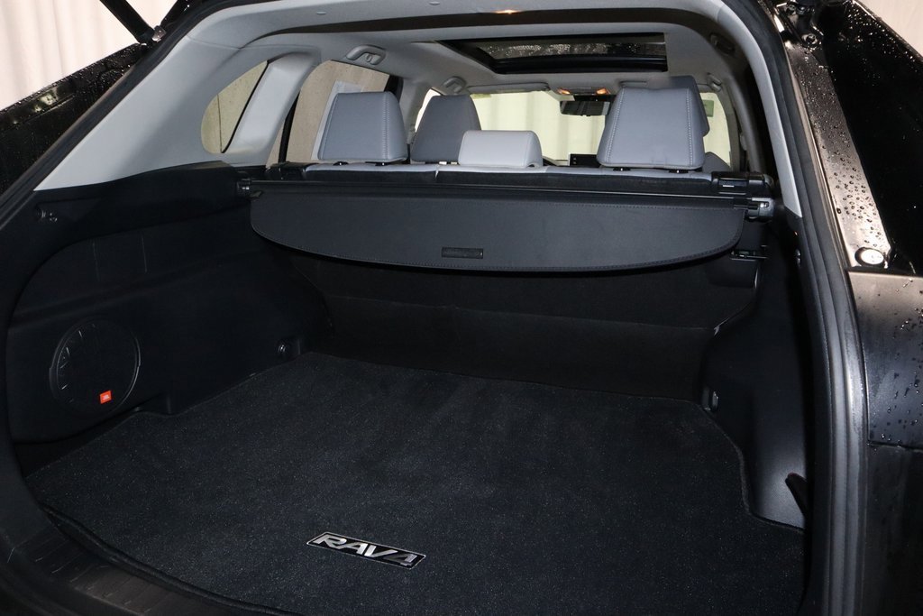 Used 2020 Toyota RAV4 Limited image 16