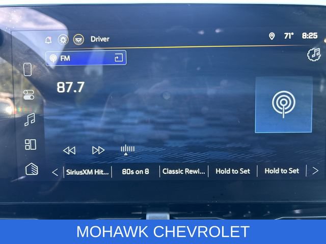 Used 2026 Chevrolet Equinox LT AWD/4WD image 13