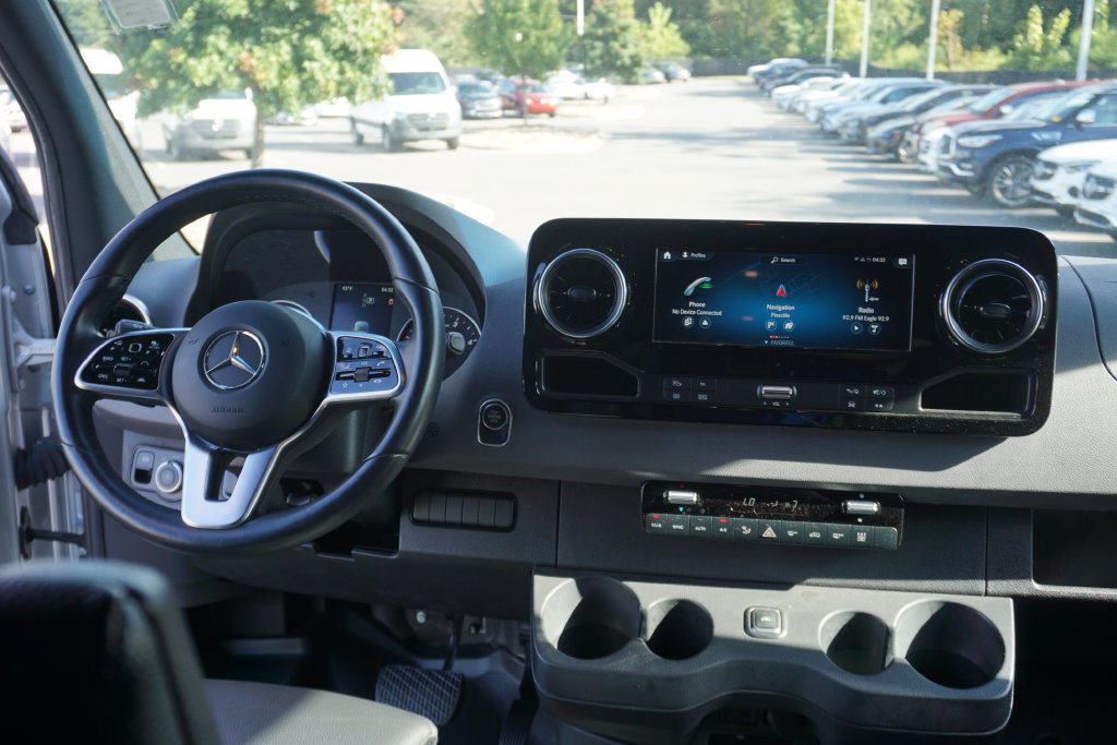 Used 2023 Mercedes-Benz Sprinter 2500 image 22